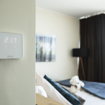 Thermotech displaytermostat-vit-taend